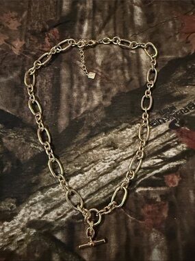 Gold Chain Link Toggle Necklace - Women's Jewelry